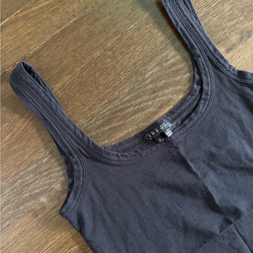 Theory Black Fitted Tank Top - Picture 2 of 2